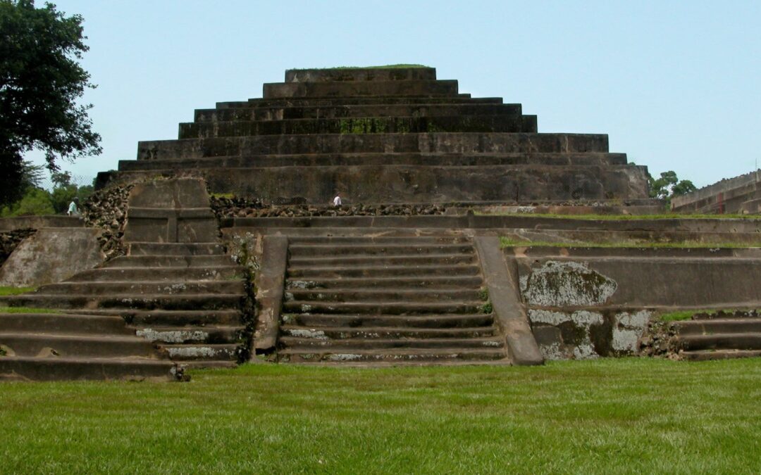 Mexican entrepreneurs explore investing in tourism in El Salvador