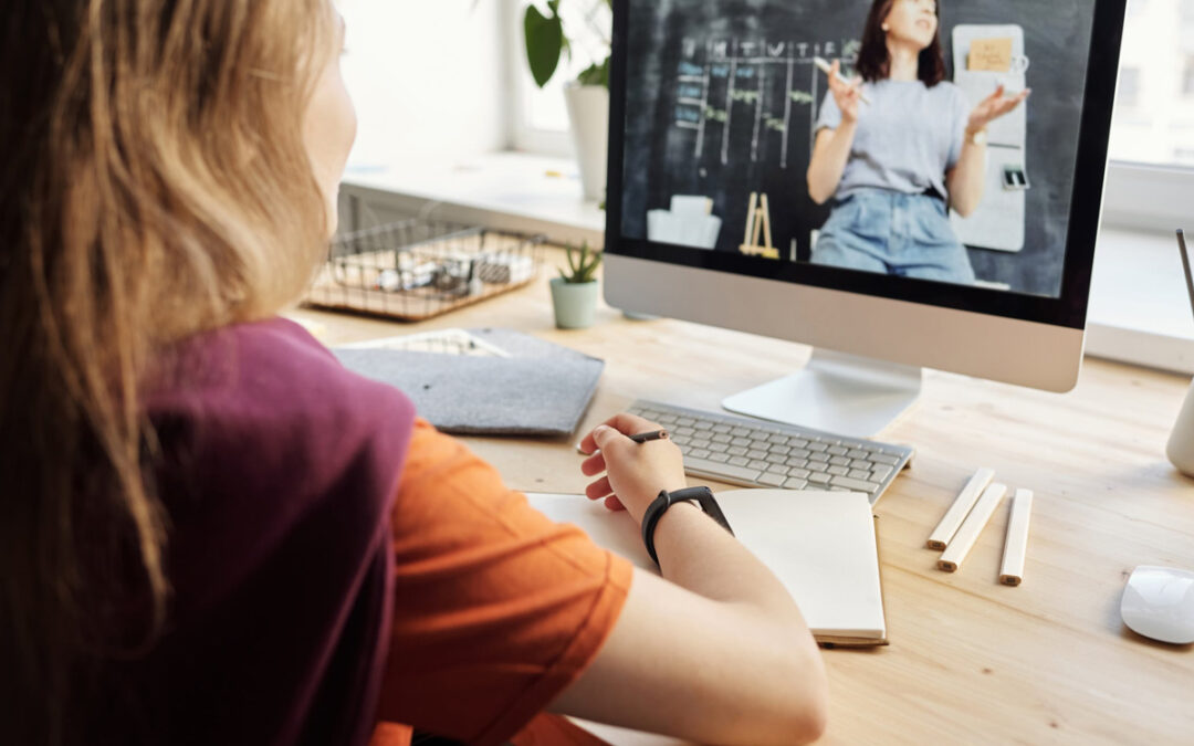 The Growth of the Services Sector in Uruguay Boosts the National Economy