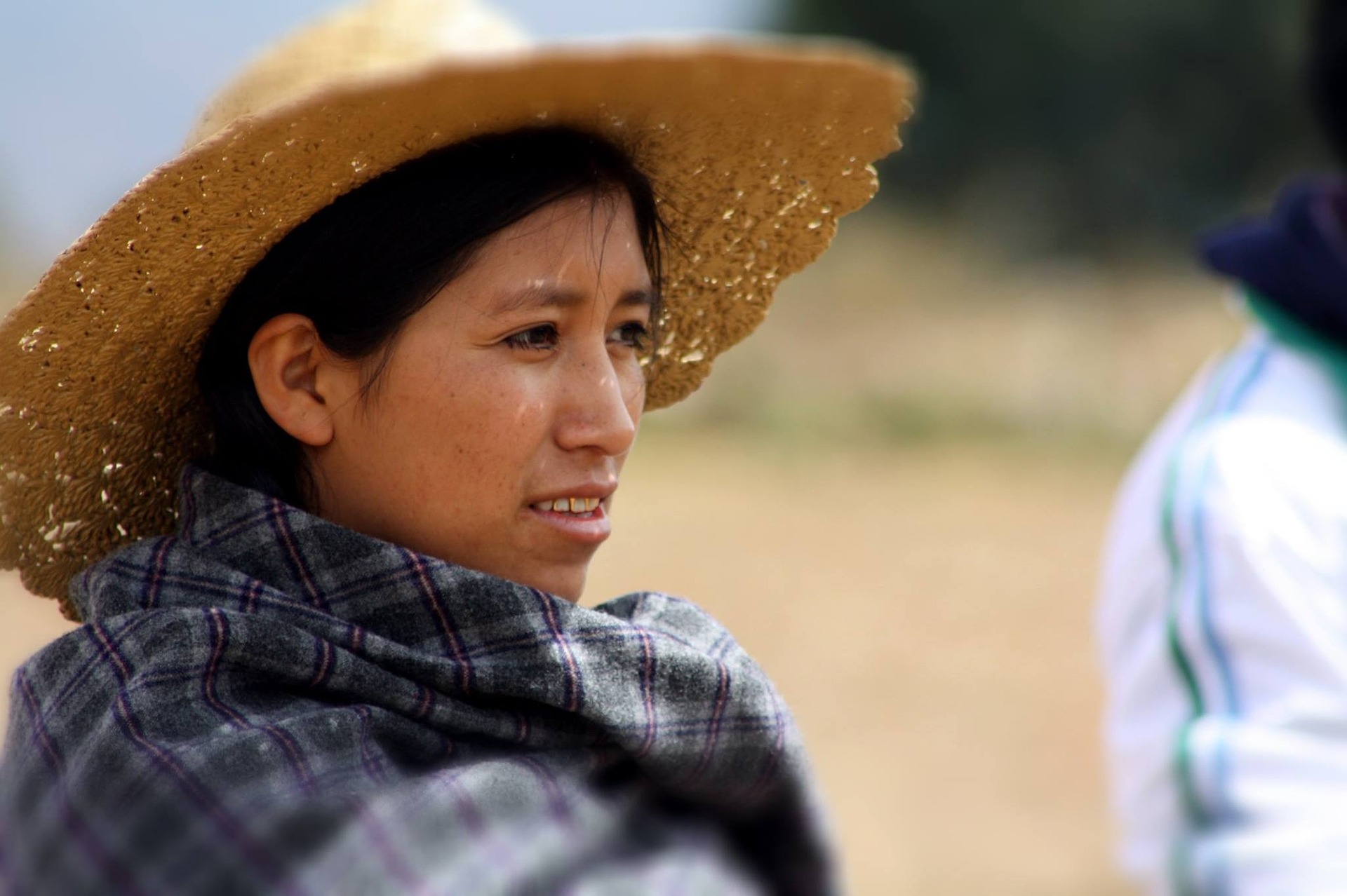 woman-742985_1920 investment in bolivia